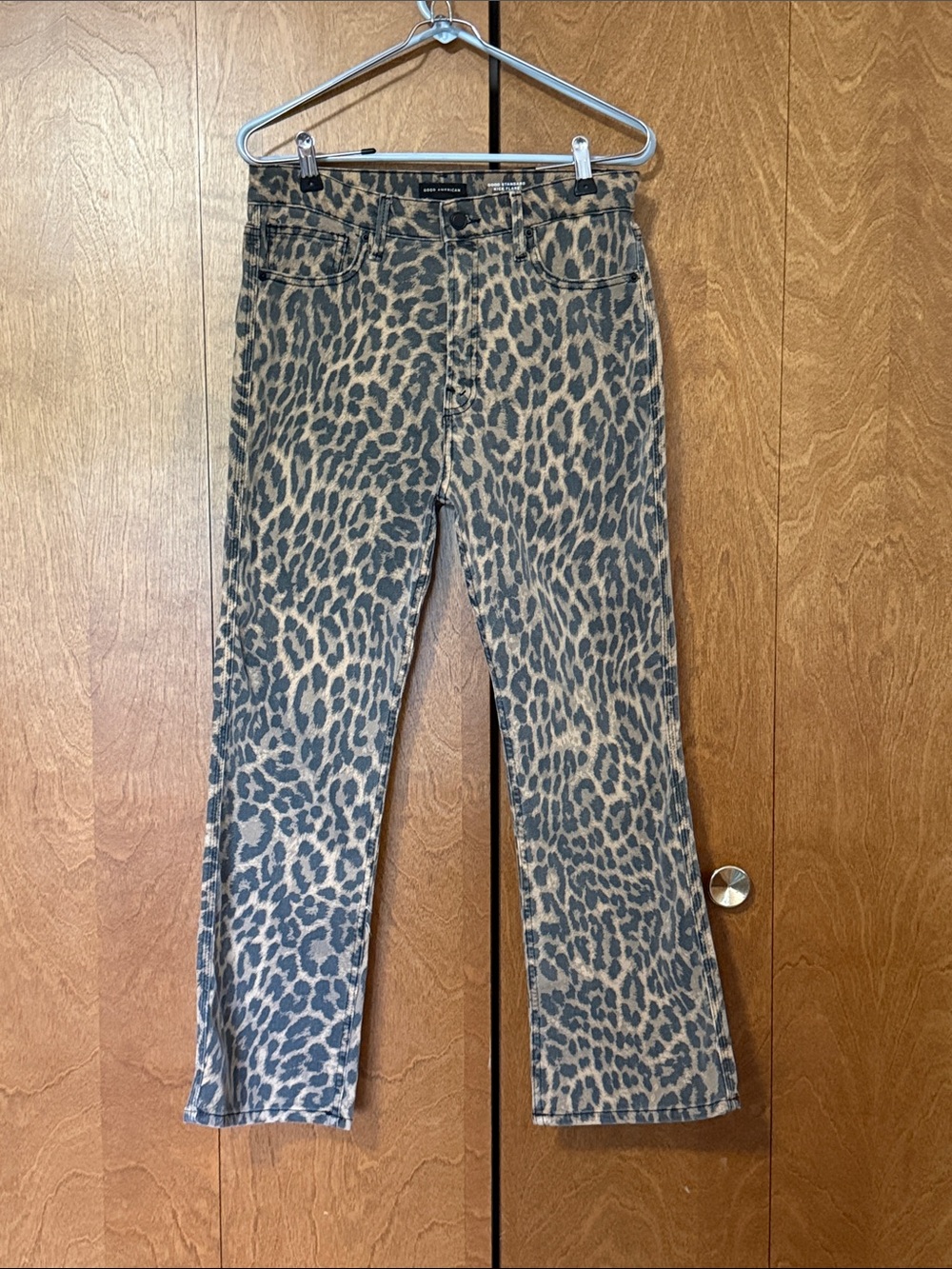 Good American High Rise Leopard Print Kick Flare Jeans - 8 / 29 Like New! - Picture 7 of 10